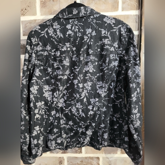Floral Patterned Denim Jacket - Picture 6 of 8